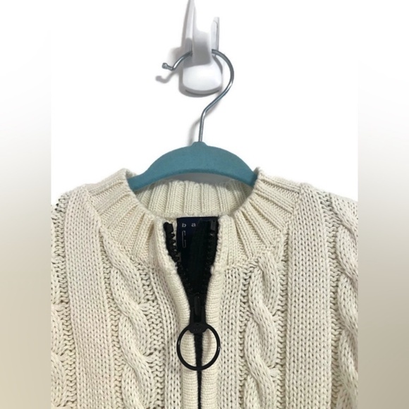 NWT Gap Kids unisex winter motif knit cardigan, size s/m 3-12 months,12-22 pound - Picture 2 of 9